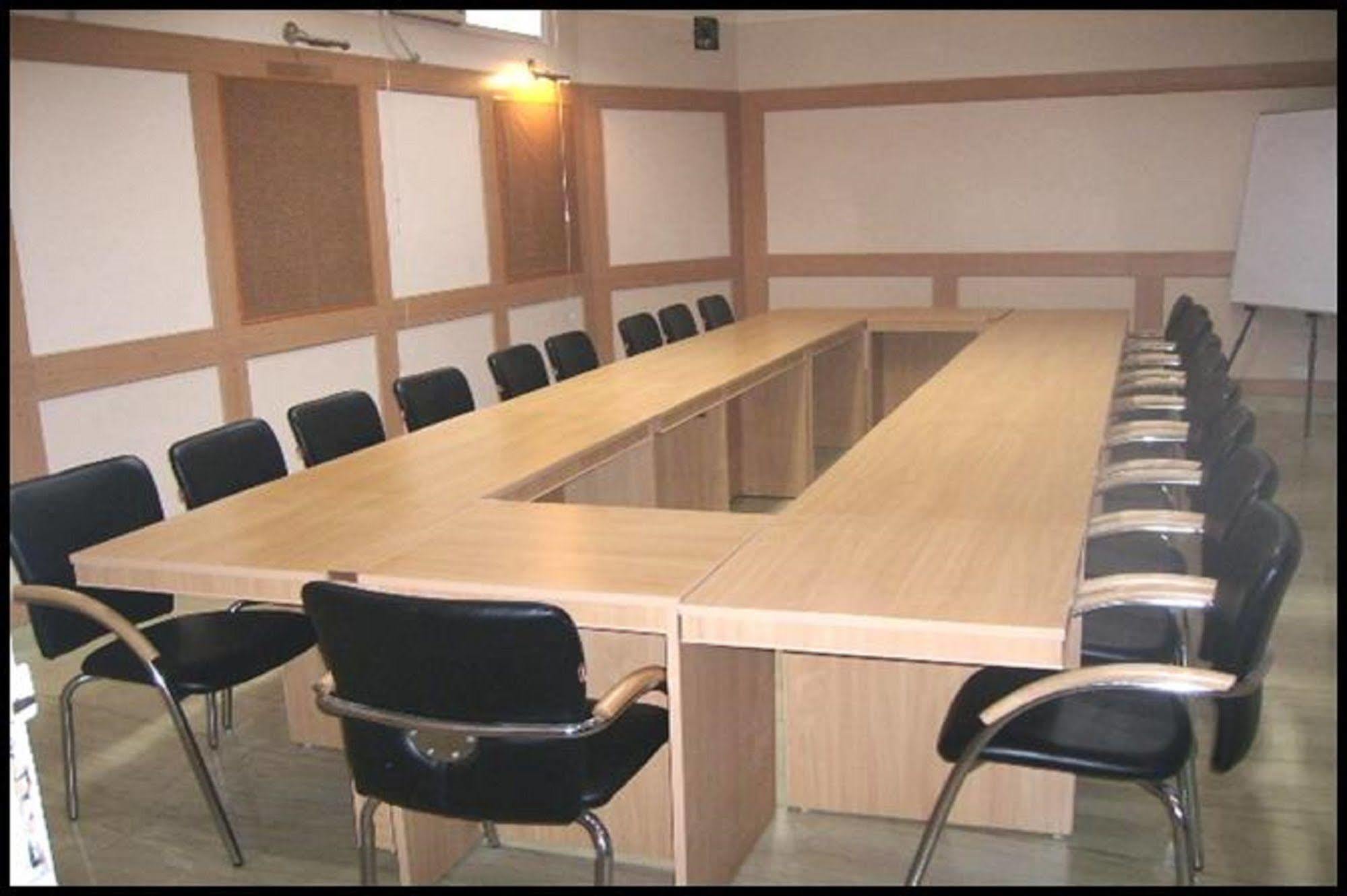 Hotel Queens Residency Gurgaon Eksteriør bilde